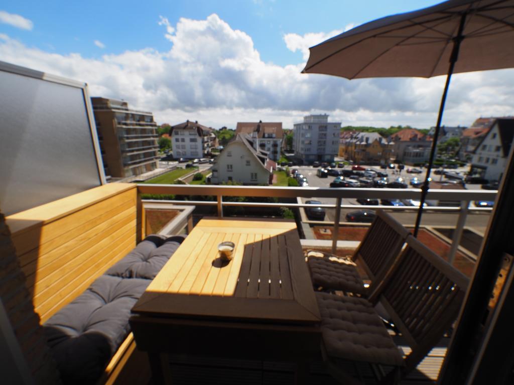 Appartement Sur La Digue - De Haan - Le Coq - Silver Beach D2 Exterior foto